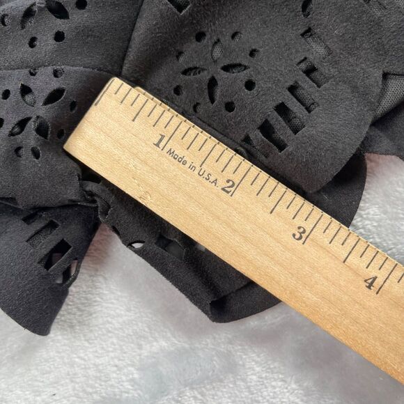 Design Lab Shorts Medium Black Faux Suede Laser Cut Scalloped Hem Lord & Taylor - Picture 10 of 16